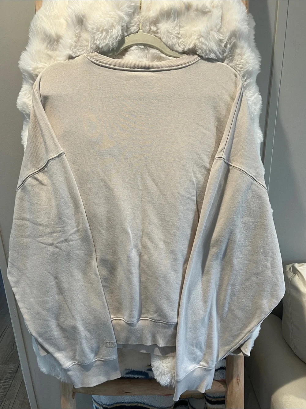 PINK Victoria's Secret Oversized Crewneck Sweatshirt - Light Beige - Picture 3 of 4